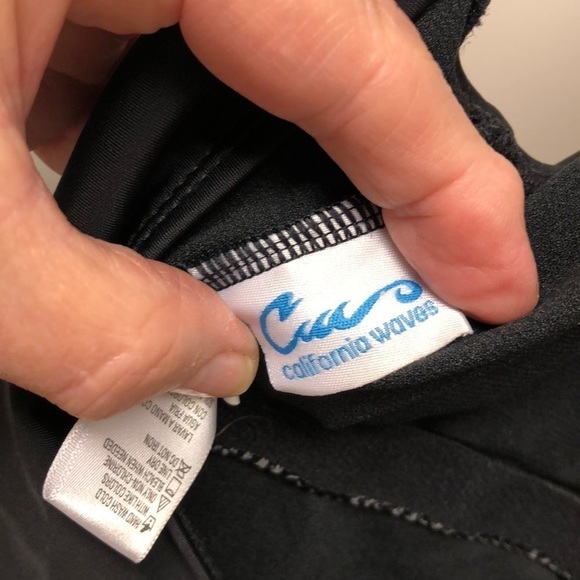 California Waves Beach Squad swimsuit, bla… - Picture 3 of 4